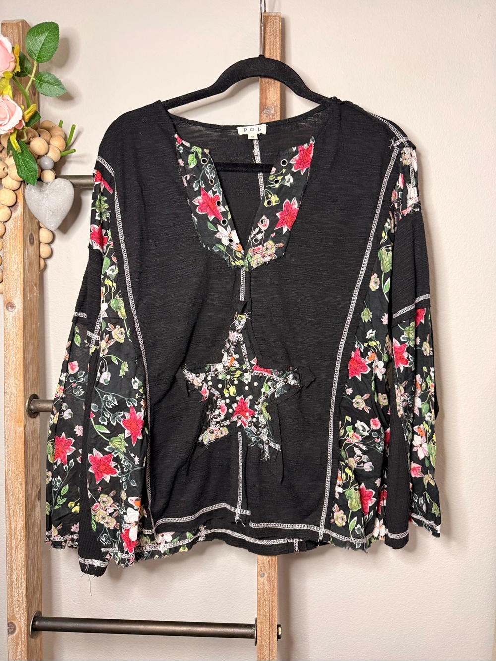 POL Patchwork Bohemian Boho Black Floral Star Pullover Top Size Small - Picture 2 of 11